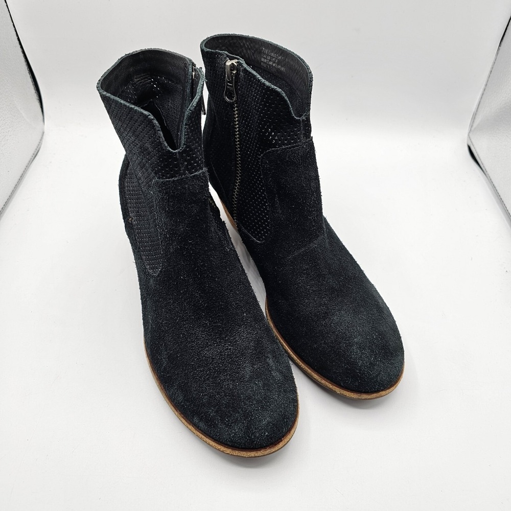 Kork-Ease Boots Womens 7.5 Black Suede Sherrill Perforated Ankle Bootie Heel Zip - Picture 1 of 12